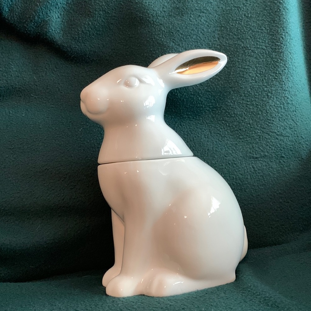 Threshold porcelain white bunny rabbit with gold ears cookie jar.